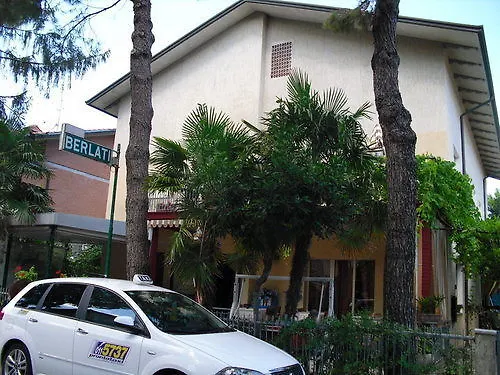 Pensione Berlati Pinarella 0*,